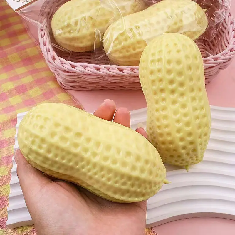 1個入り、特大サイズのピーナッツ型スクイーズおもちゃ。ゆっく - Party Games For Adults And Kids のレビューと価格